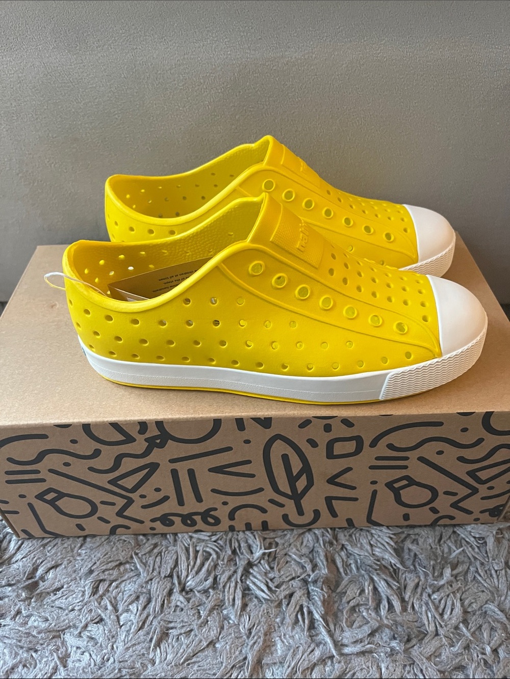 Native Shoes. Jefferson. Kids size 2. Unisex. Yellow. White. New in box.